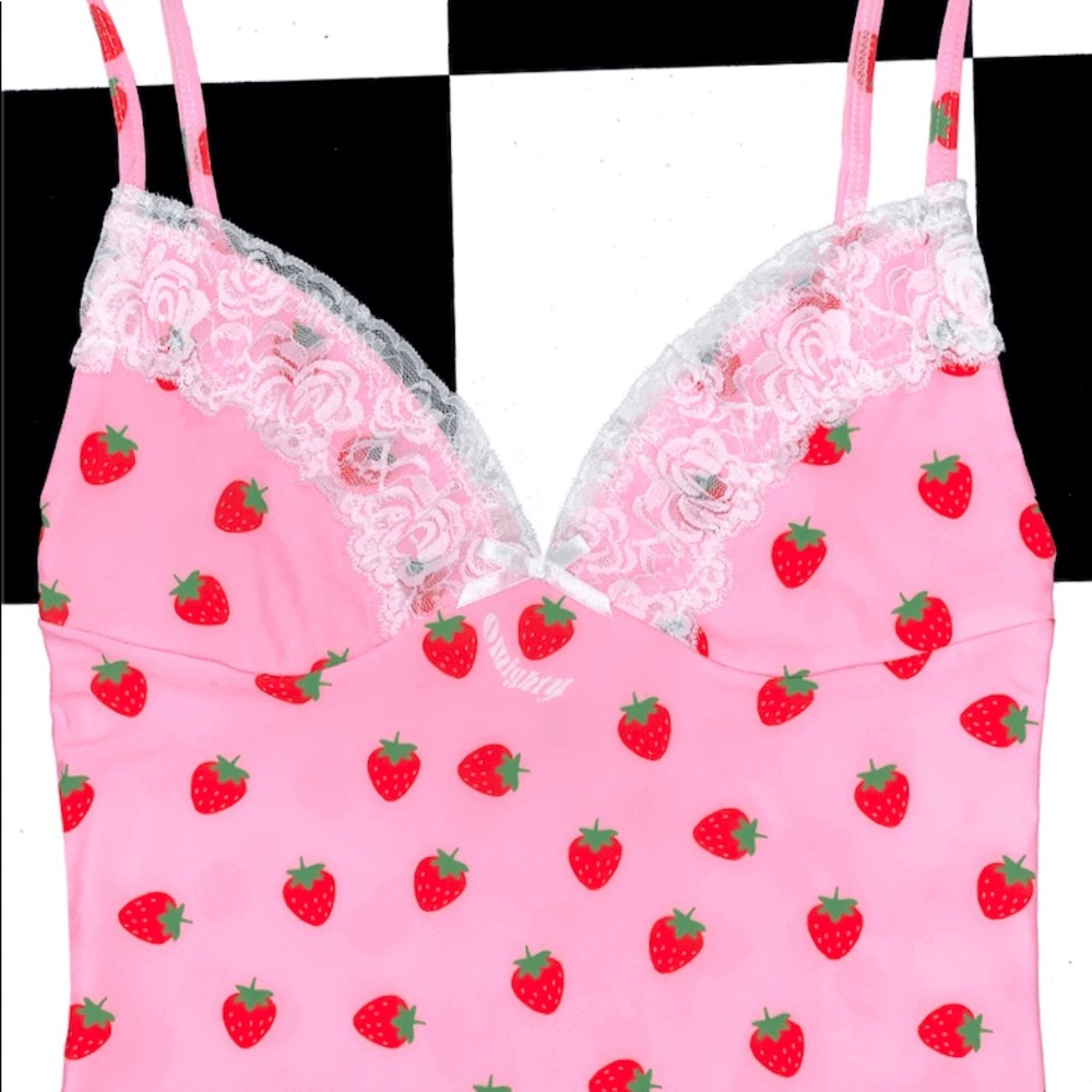 O-MIGHTY STRAWBERRY LACE CAMI